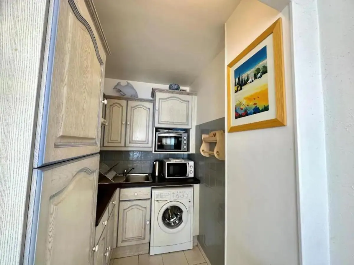 Studio Terrasse Face A La Plage Juan Les Pins Antibes France